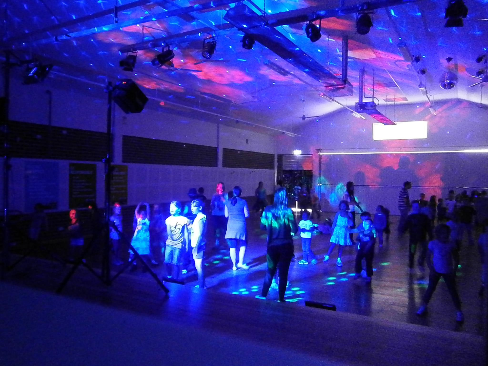 Picking the perfect lighting for your school disco - Lights To Party